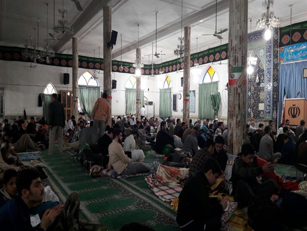 شرکت بیش از ۱۰۰۰ نفر در مراسم اعتکاف لنگرود