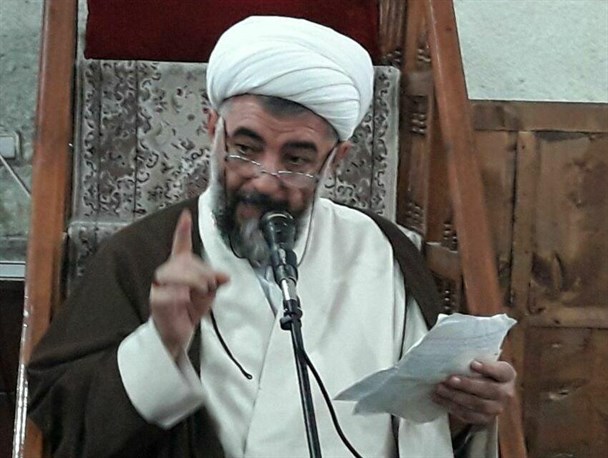 نجومی بگیران تافته جدا بافته از مردم نیستند/ مسئولیت را از عده‌ای بگیرند مردم جواب سلامشان را هم نمی دهند
