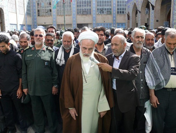 پیکر شهید روح الله عالی در زاهدان تشییع شد