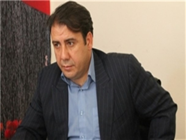 تندیس زنده یادبهمن بیگی در میدان معلم چرام رونمایی می شود