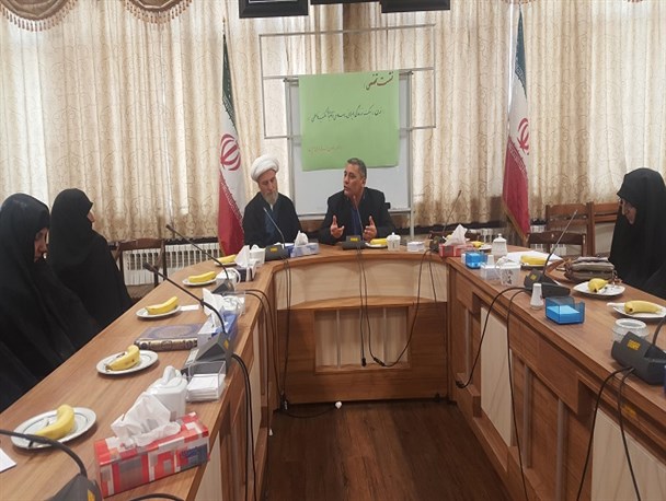 نشست تخصصی ، زن، سبک زندگی ایرانی – اسلامی در شهرستان هریس