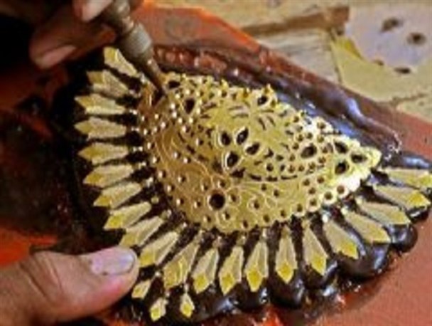 اصفهان قطب النگوسازی کشور است/ طلاسازی باید جزء صنایع دستی شناخته شود