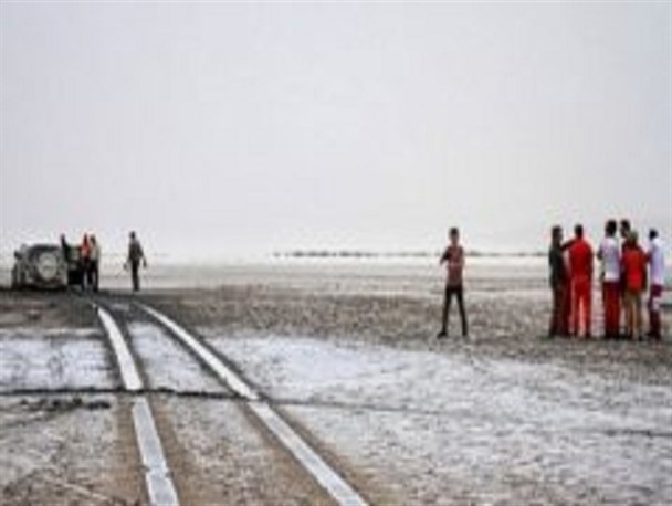 تکذیب توقف عملیات جست‌وجوی گمشده کویر/ نیروهای امدادی جست‌وجو در کویر قم را آغاز کردند