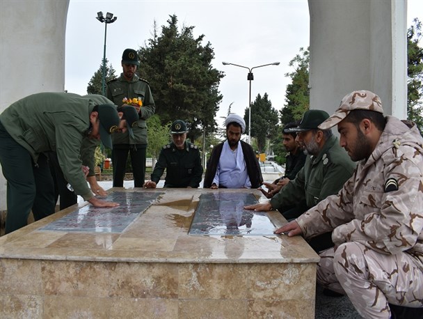پاسداران گالیکش با شهدای این شهرستان تجدید میثاق کردند + تصاویر