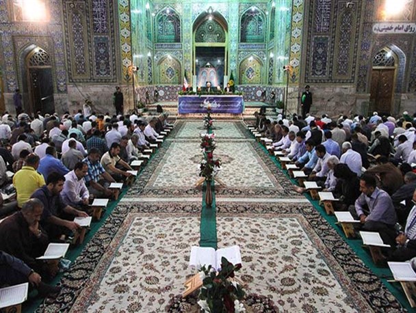 مقدمات انس با قرآن برای نسل جوان فراهم شود