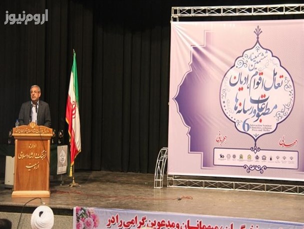 مردم خودشان انقلاب کرده اند، لازم باشد باز هم برایش خون میدهند