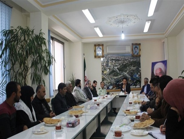 نشست هماهنگی برگزاری مراسم شهید مدافع حرم رضا حاجی‌زاده+عکس