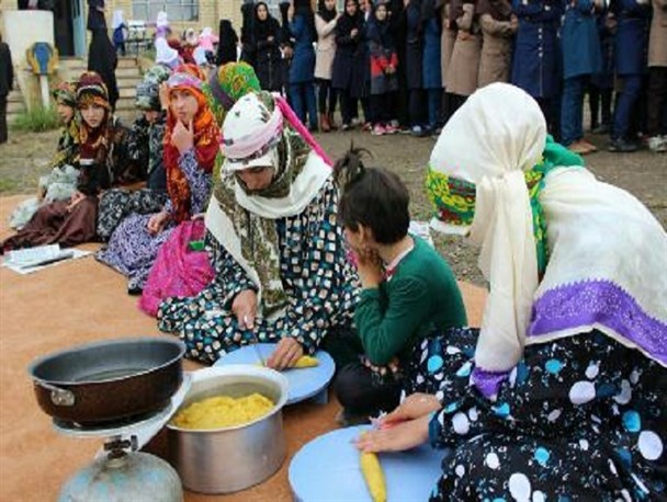 همایش پیاده‌روی با چاشنی باز‌ی‌های بومی-محلی در موران+تصاویر