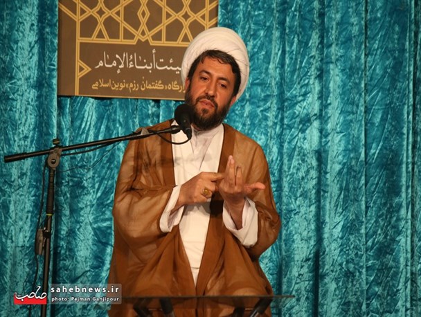 برخی از نامزدهای انتخاباتی در زمین تحریفی غرب بازی می‌کنند