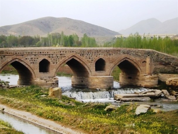 طبیعت زیبای اطراف پل دختر(قیزلار کورپوسی) در ملکان+تصاویر