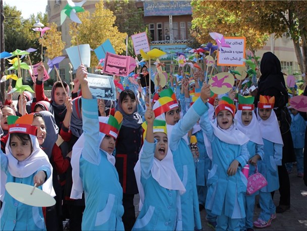 نقش کانون پرورش فکری کودکان و نوجوانان در فرهنگ سازی جامعه