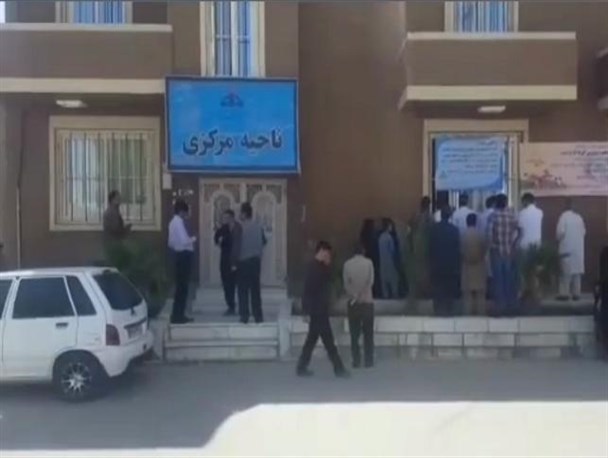 شلوغی صف های نفت در روزهای کرونایی زاهدان