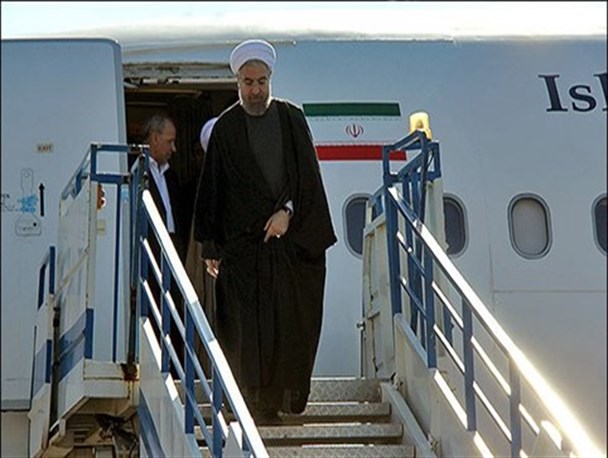 حواشی استقبال از رئیس جمهور در بجنورد/ قربانی کردن گاو پیش پای روحانی+تصاویر