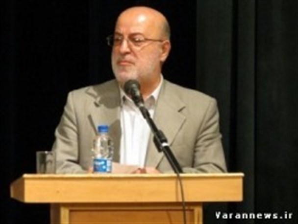 مدیران برای بقای مسئولیتشان تن به ذلت ندهند