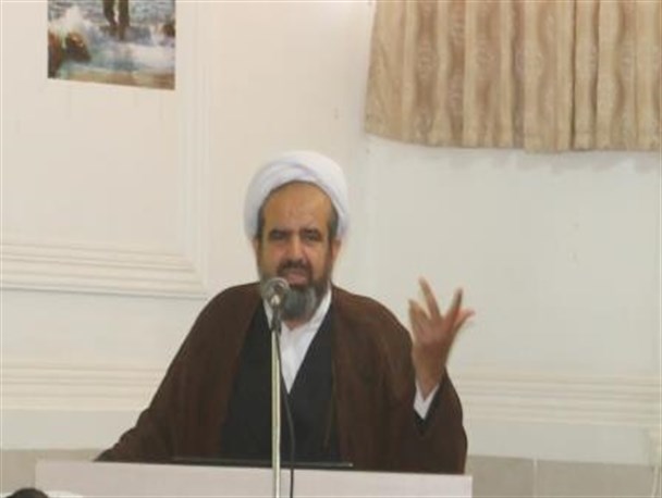 دشمن با مذاکرات هسته ای به دنبال بوجود آوردن دوصدایی و تفرقه در بین ملت ایران است
