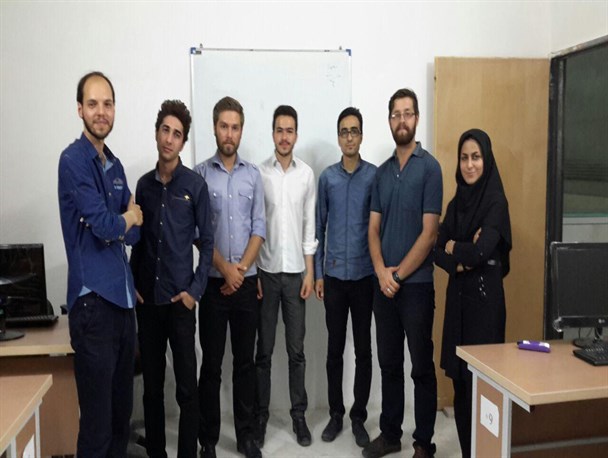 راه اندازی مجدد مجتمع دیجیتال شهید شاهچراغی توسط بانوی کارآفرین+ تصاویر