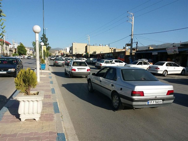 بازگشت آرامش به خیابانهای ایوان ؛ دستفروشان ساماندهی شدند