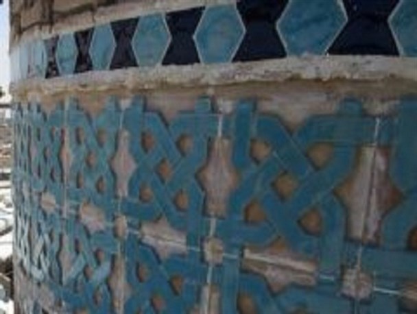 نصب کتیبه کاشی کاری منار زین الدین کاشان پایان یافت