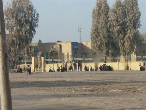 کتابخانه یا خوابگاه معتادین درقم+تصاویر