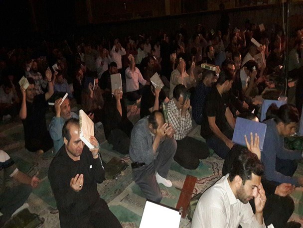 تصاویر منتخبی از احیاء اولین شب قدر در مصلی شهرستان فردیس