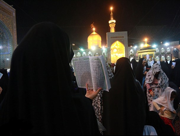 مراسم احیای شب 19 ماه مبارک رمضان در حرم مطهر رضوی+تصاویر