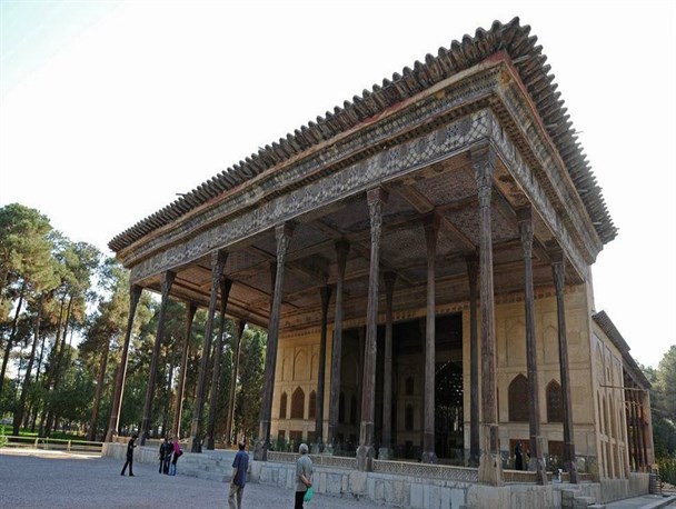 کاخ چهلستون مرمت می شود/ مرمت گنبد مسجد امام (ره) تا دو سال دیگر