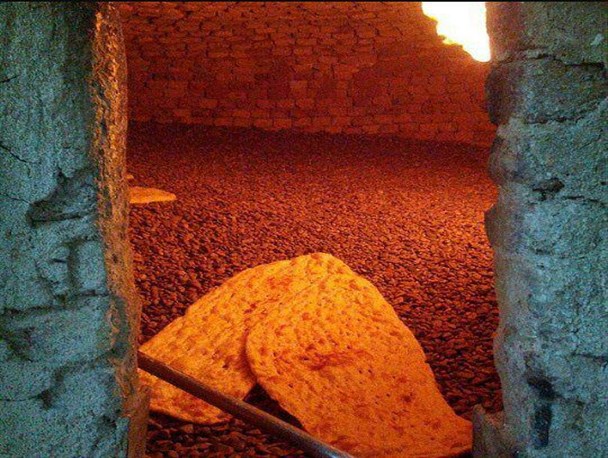 طعم شیرین روزه داری در کنار حرارت تنور و گرمای کوره های آتش
