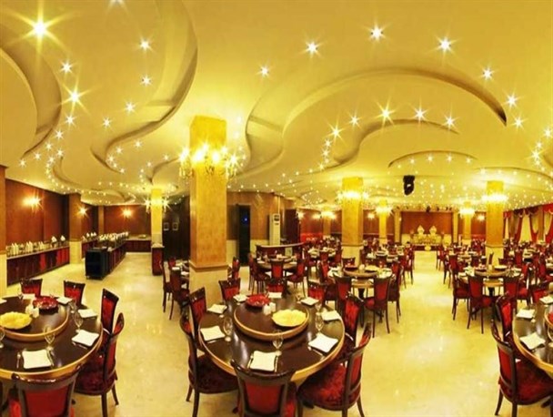 حمایت‌ در حد شعار/تعدیل 50 درصدی کارگران رستوران‌ و تالارها