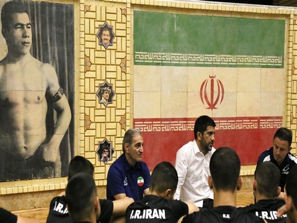 رئیس فدراسیون در جمع نونهالان فرنگی کار و کشتی گیران نوجوان/ دبیر: هدف اصلی شما قهرمانی در المپیک باشد