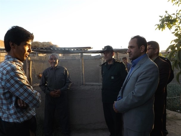 جوان ملکانی که صفر تا صد دستگاه جوجه کشی را با دستان خود می سازد/تصاویر
