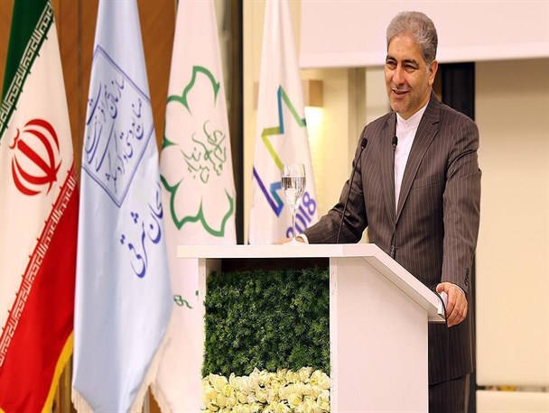 عده‌ای زحمات مسئولین استان را با یک مصاحبه از بین می‌برند/ در بدنه دولت افرادی هستند که نمی‌خواهند موفقیت کابینه را ببینند