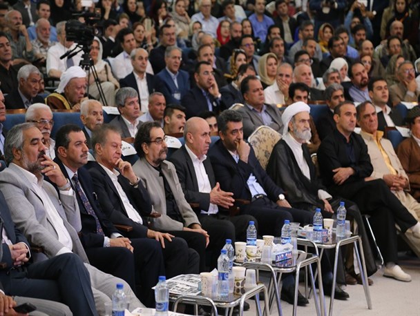 بررسی شرایط زمانی و مکانی  کنگره مشاهیر کُرد