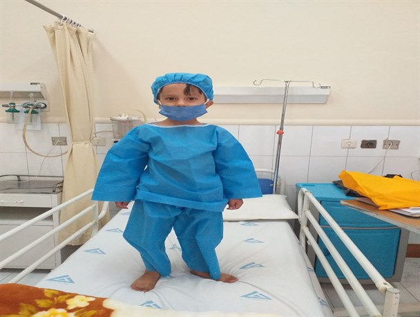 کودک قمی با کمک خیرین زندگی دوباره یافت+تصاویر