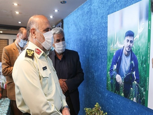 سردار رحیمی: شهید می‌دهیم تا انقلاب بماند