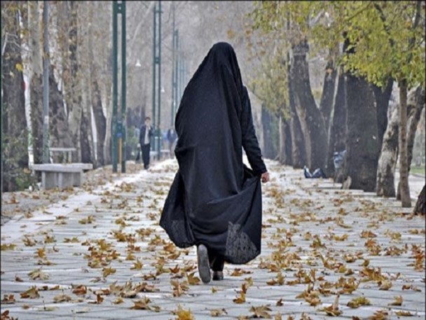 درخشش بانوی محجبه زنجانی در عرصه‌های فرهنگی و اجتماعی/ازدواج موفق مسیر فعالیت‌هایم را هموار کرد