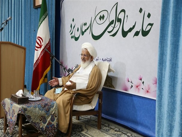 سادات جایگاه ویژه‌ای نزد مردم یزد دارند/ نسل سادات باید پرورش پیدا کند