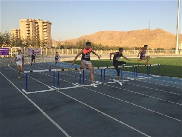 نوجوان گنبدی قهرمان دوی ۱۱۰ متر با مانع کشور شد