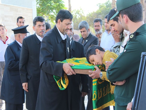 خلیل آباد در سایه سار خورشید / خدام حرم رضوی مهمان خلیل آباد شدند