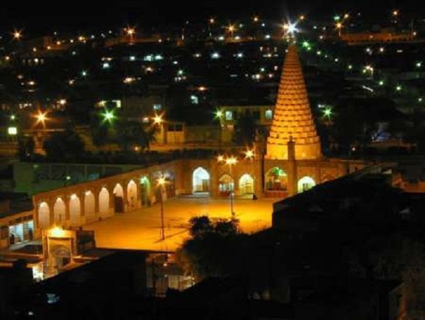 قرائت صلوات خاصه امام هشتم همنوا با سراسر کشور در حرم دانیال (ع)شوش
