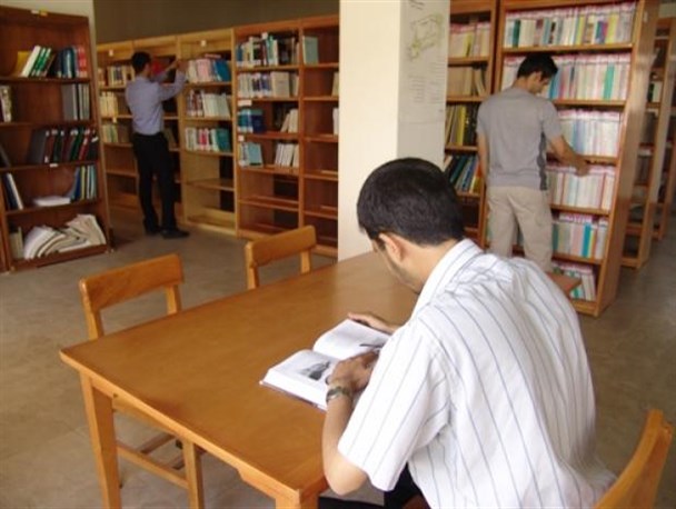 تکمیل ۲ کتابخانه نیمه کاره بروجرد یک میلیارد و ۳۰۰ میلیون تومان اعتبار نیاز دارد