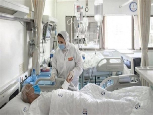مردم در منزل بمانند/ ظرفیت تخت های بیمارستانی در حال تکمیل شدن است