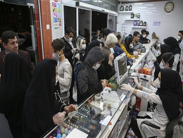 مردم بوشهر کلافه از بی‌مدیریتی در توزیع دارو/ داروها به جای داروخانه در بازار سیاه به فروش می‌رسد