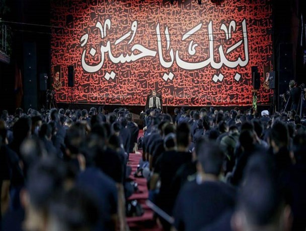 شور و شعور عزاداران حسینی در محرم کرونایی کرج/ عاشقان با رعایت پروتکل های بهداشتی به سوگ نشستند