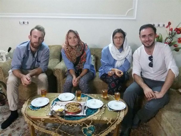 کواری ها مردمی خوب و مهمان نوازند