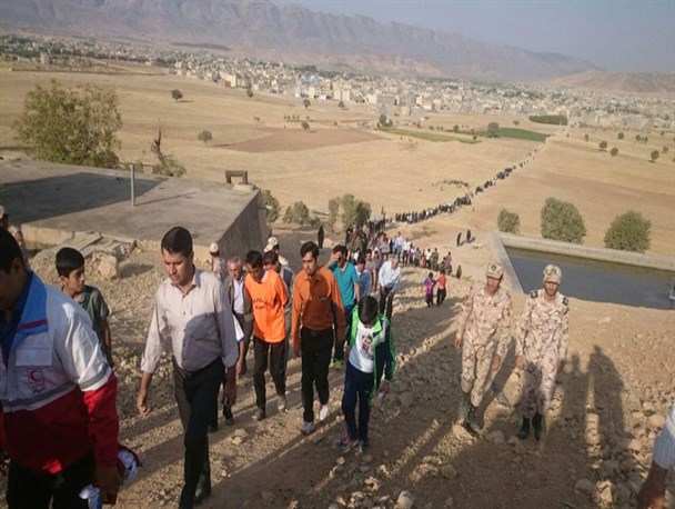 همایش پیاده روی خانوادگی در لردگان + تصاویر