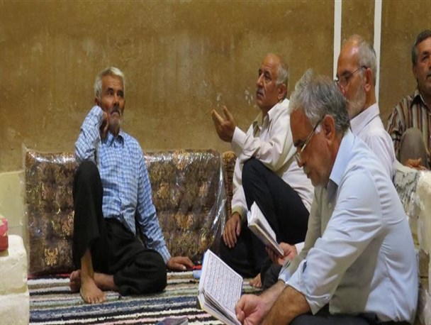 دعای ندبه در سفره خانه سنتی خوروبیابانک+ تصاویر