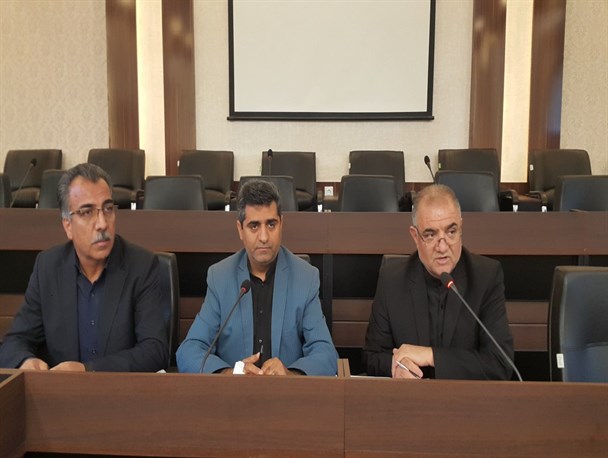 انتقاد فرماندار تربت حیدریه از نحوه واگذاری تسهیلات اشتغالزایی/بانک ها اعتبارات اشتغالزایی در تربت حیدریه را بلوکه کردند