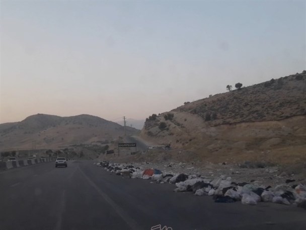 صحنه ای عجیب در ورودی شهر یاسوج مرکز استان کهگیلویه و بویراحمد ؟!