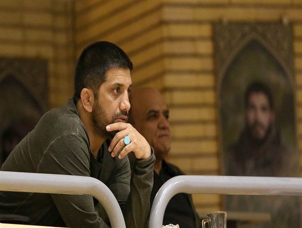 دبیر: همه تقصیرها را گردن بنا نیاندازید؛ بی انصافی است/ خودش تصمیم می گیرد بماند یا نه