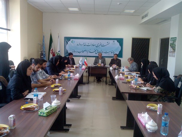 دانشگاه علوم پزشکی همدان متولی اجرای طرح برچسب‌گذاری رنگی صنایع غذایی در استان